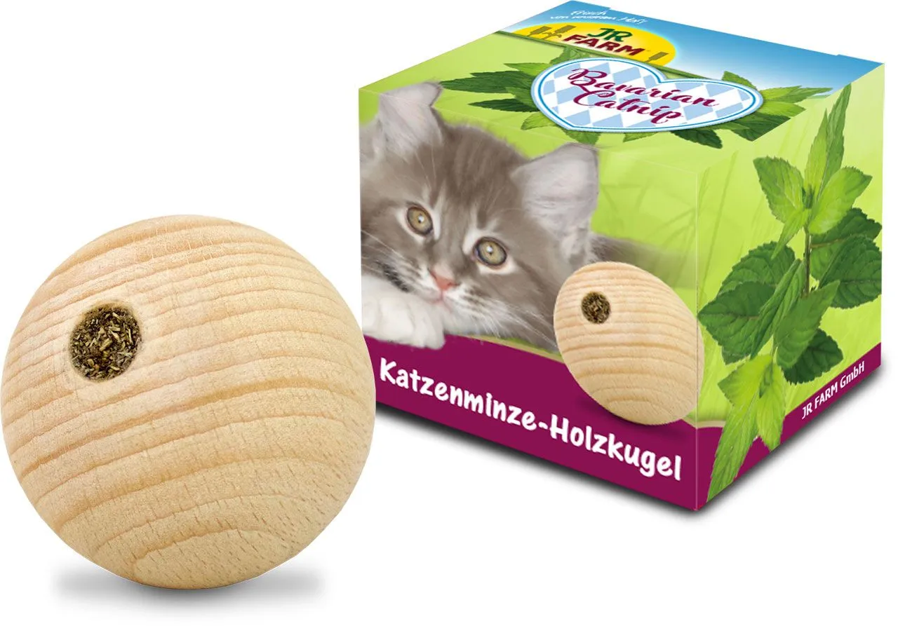 JR Cat Bavarian Catnip Wooden Ball Ø 5cm